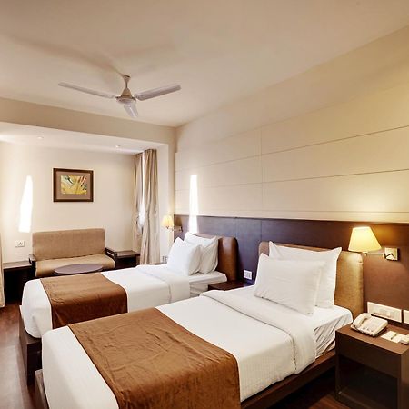 Whispering Palms Hotel Jaipur Dış mekan fotoğraf