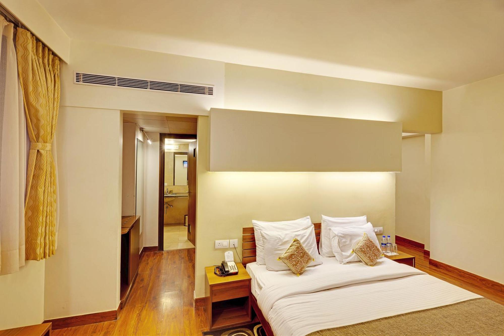 Whispering Palms Hotel Jaipur Dış mekan fotoğraf
