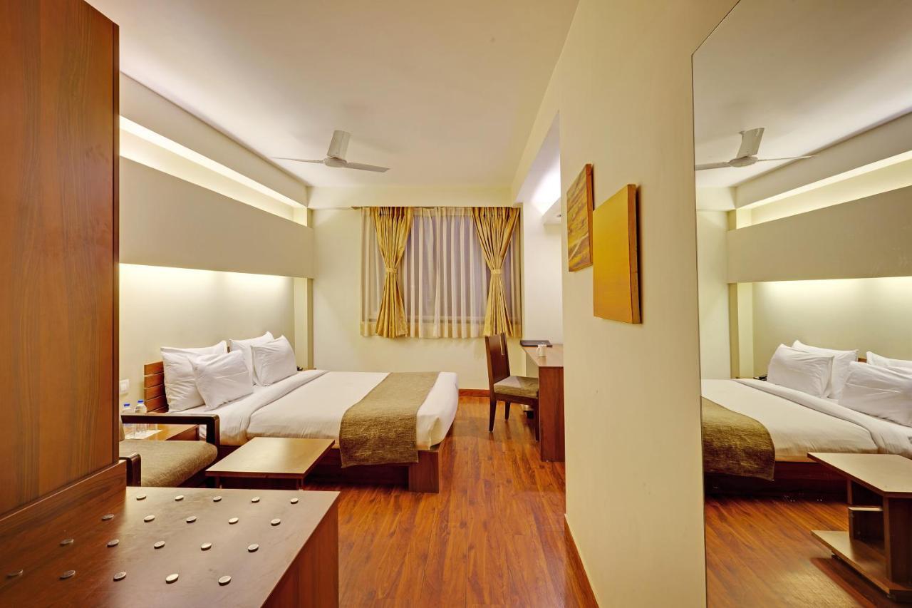 Whispering Palms Hotel Jaipur Dış mekan fotoğraf