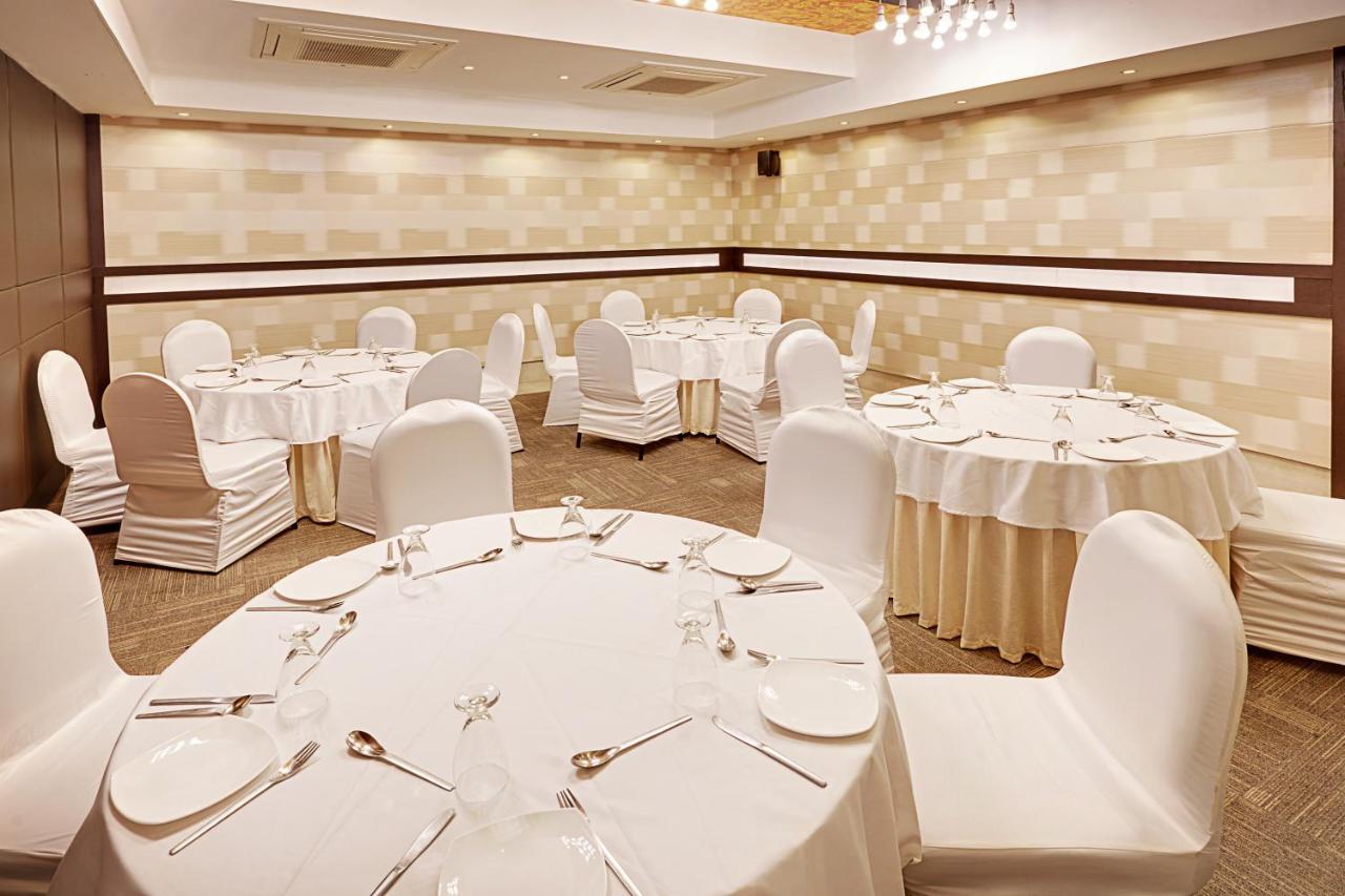 Whispering Palms Hotel Jaipur Dış mekan fotoğraf