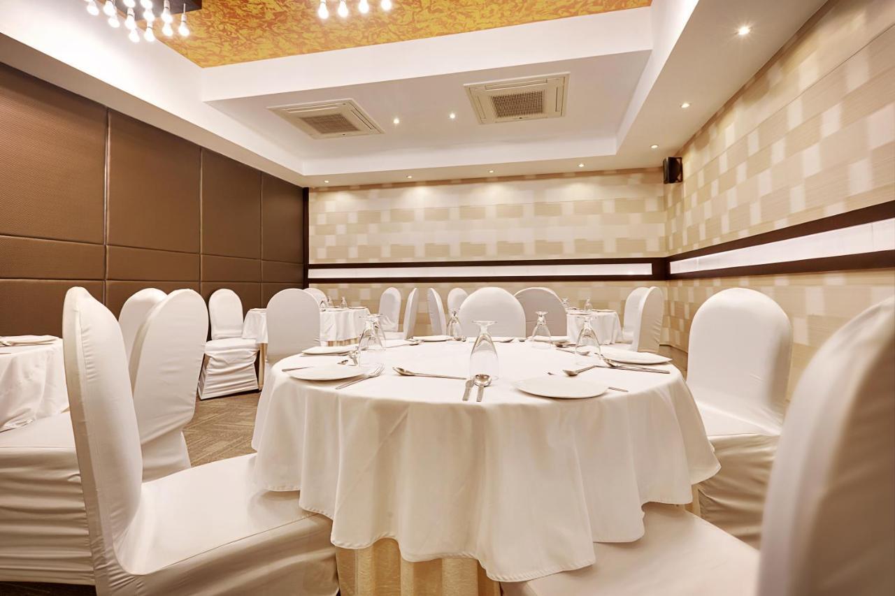 Whispering Palms Hotel Jaipur Dış mekan fotoğraf