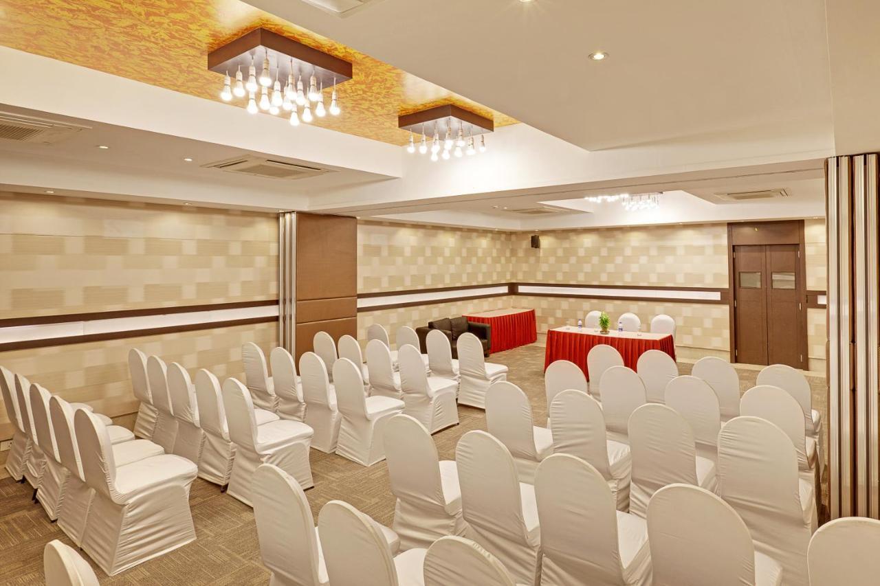 Whispering Palms Hotel Jaipur Dış mekan fotoğraf