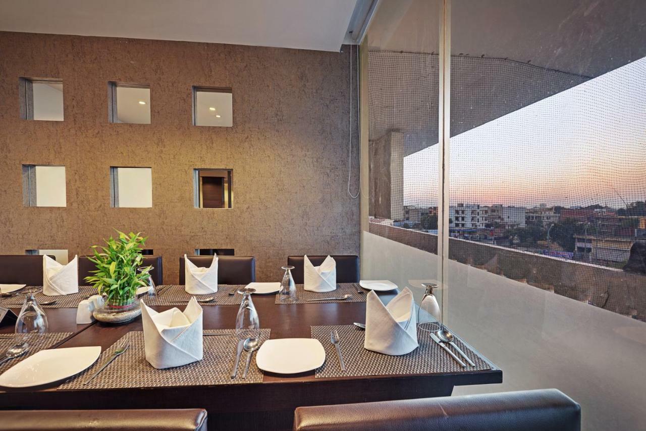 Whispering Palms Hotel Jaipur Dış mekan fotoğraf